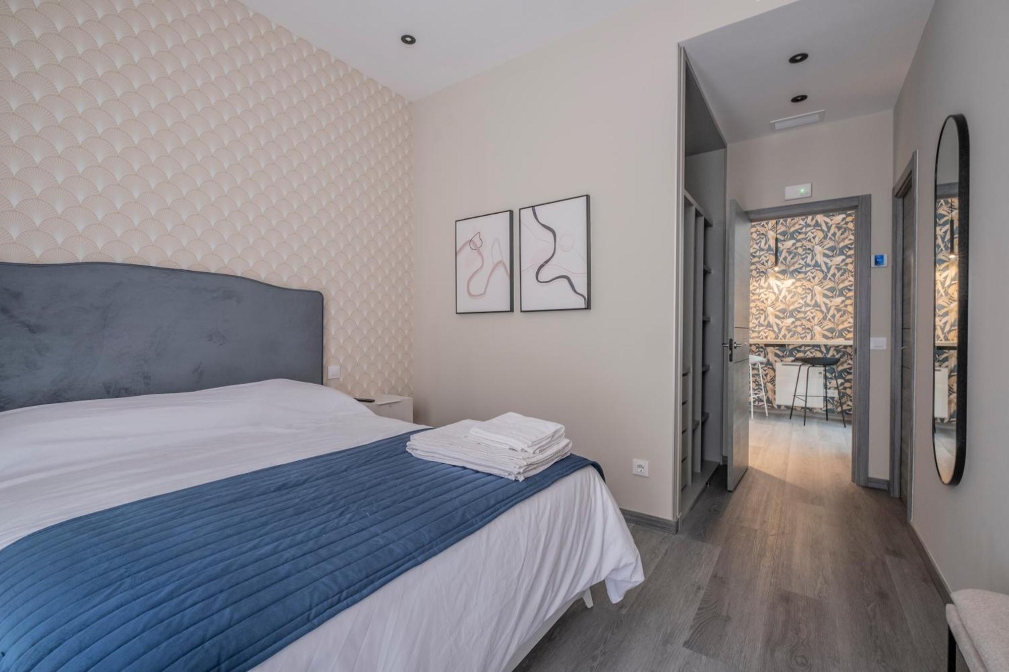 Madrid Modern Apartment Exterior photo